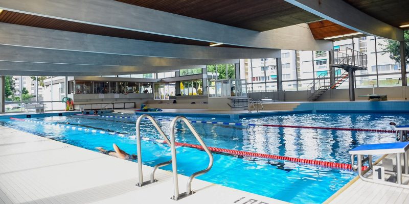 Vue intérieure de la piscine du Levant