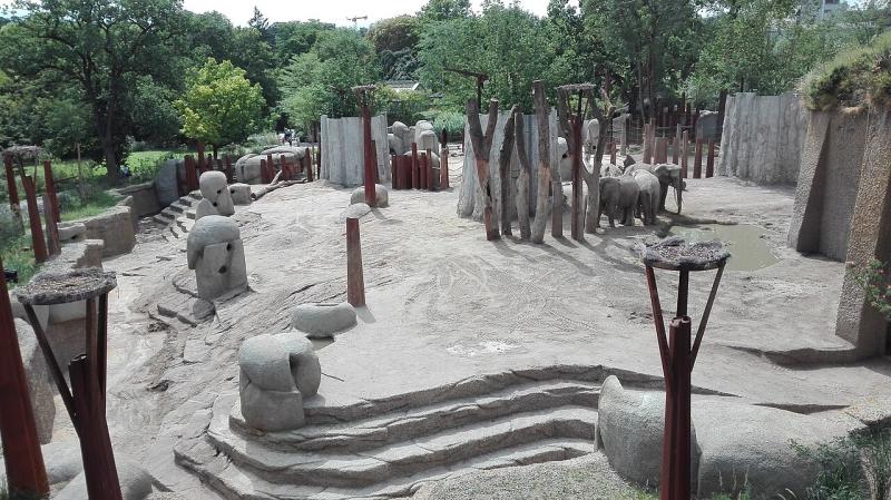 L'enclos des éléphants au Zoo de Bâle