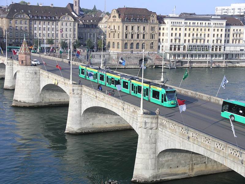 Le Mittlere Brücke