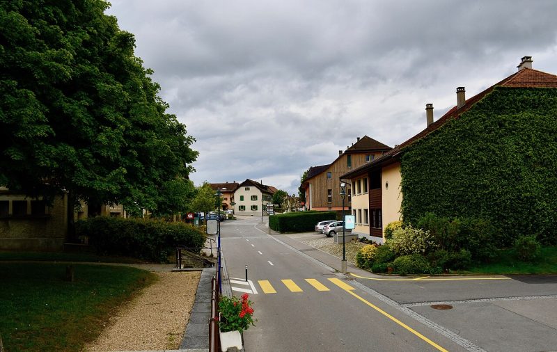 La rue Centrale d'Assens