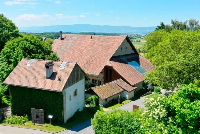Vue extérieure de l'Espace culturel d'Assens