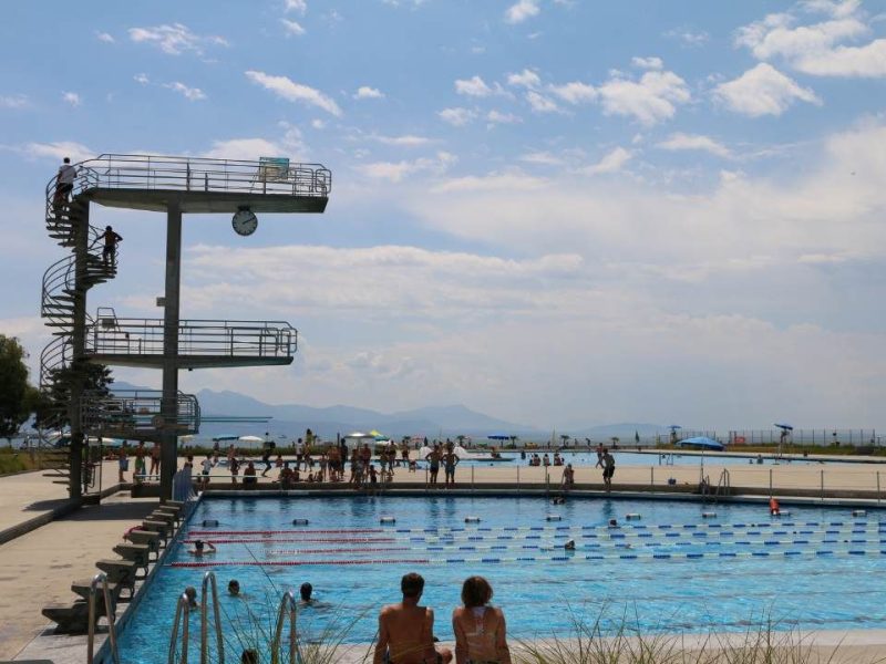 Vue du bassin olympique de la piscine de Bellerive