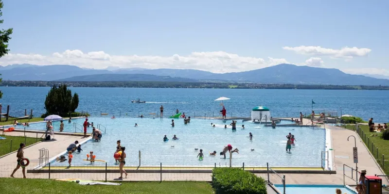 La piscine de Colovray